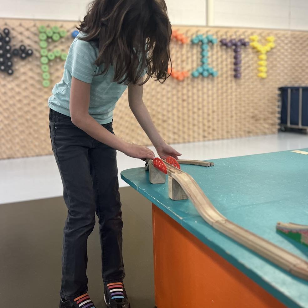 Create cities, build bridges, and play pretend 🛤️
&bull;
&bull;

#DiscoverWCM 
#WestchesterChildrensMuseum
#WestchesterFamily
#WestchesterKids
#StemEducation
#PlayToLearn
#ImaginationIsKey
#UseYourImagination
#ThingsToDoInWestchester
#WestchesterAct