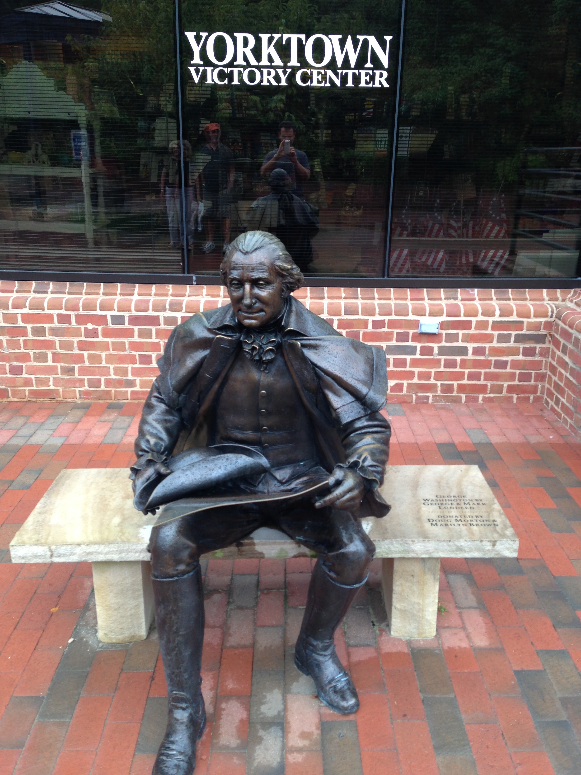  Outside the Yorktown Victory Center, George Washington sits in anxious contemplation of the ongoing siege. &nbsp;He also looks constipated.&nbsp; 
