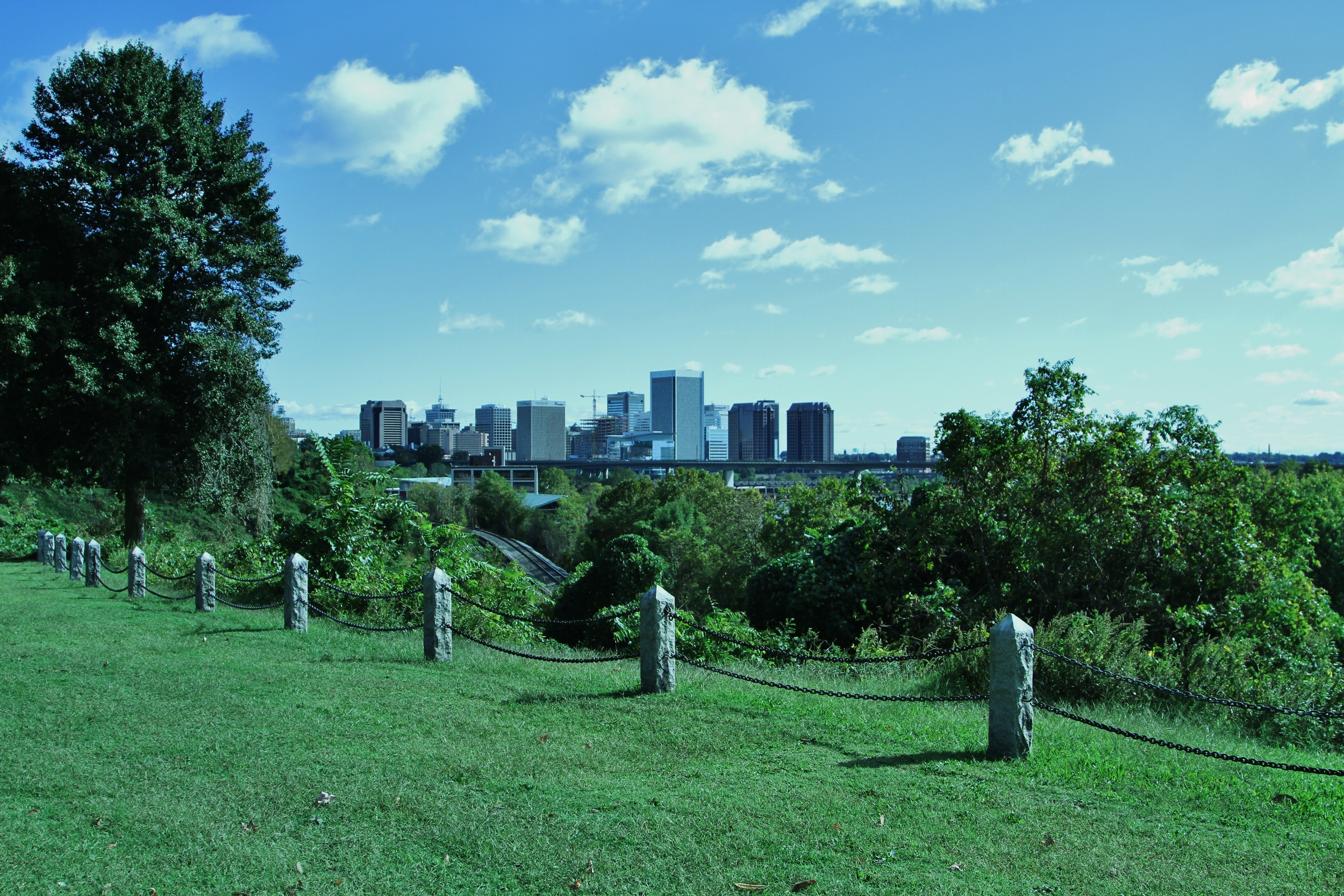  Hollywood Cemetery affords you a beautiful view of Richmond.&nbsp; 