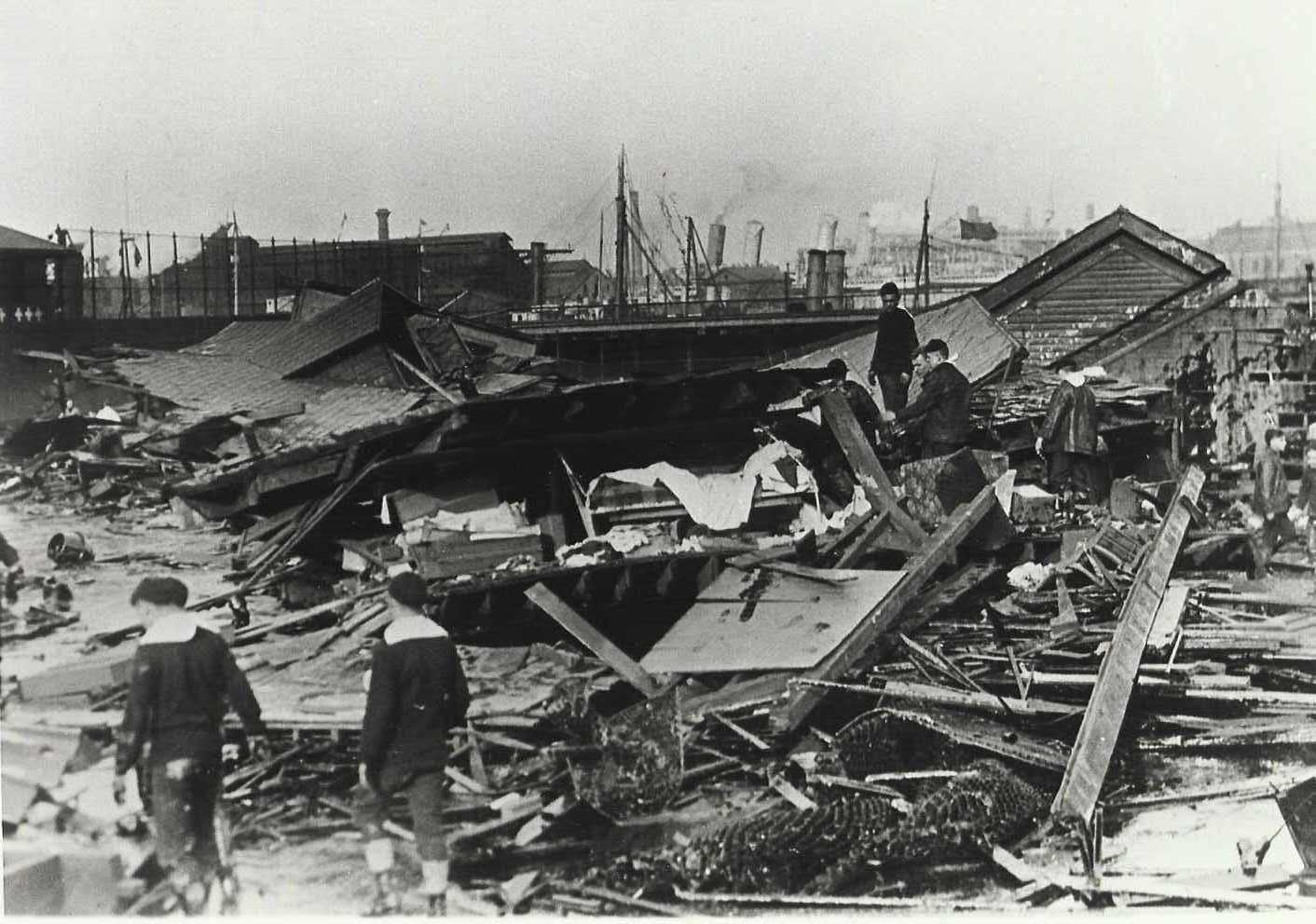 1952 год век. 1919 Бостон затопило патокой. Бостон затопило патокой.