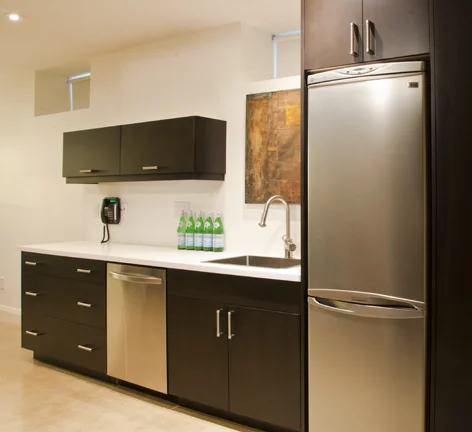 2Kitchen-2.jpg