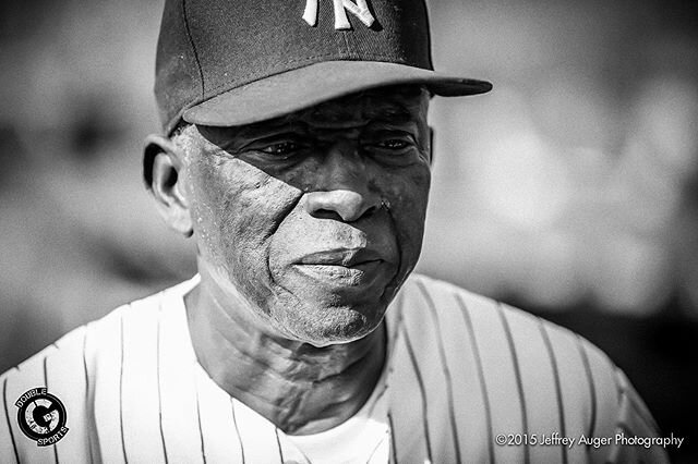Since there is no first pitch today, I decided I would find a 📸 of one of my favorite baseball moments from a few years back. The one and only Mickey Rivers as he and many other @yankees greats came out to support @wearedream ~ Photo taken for @doub