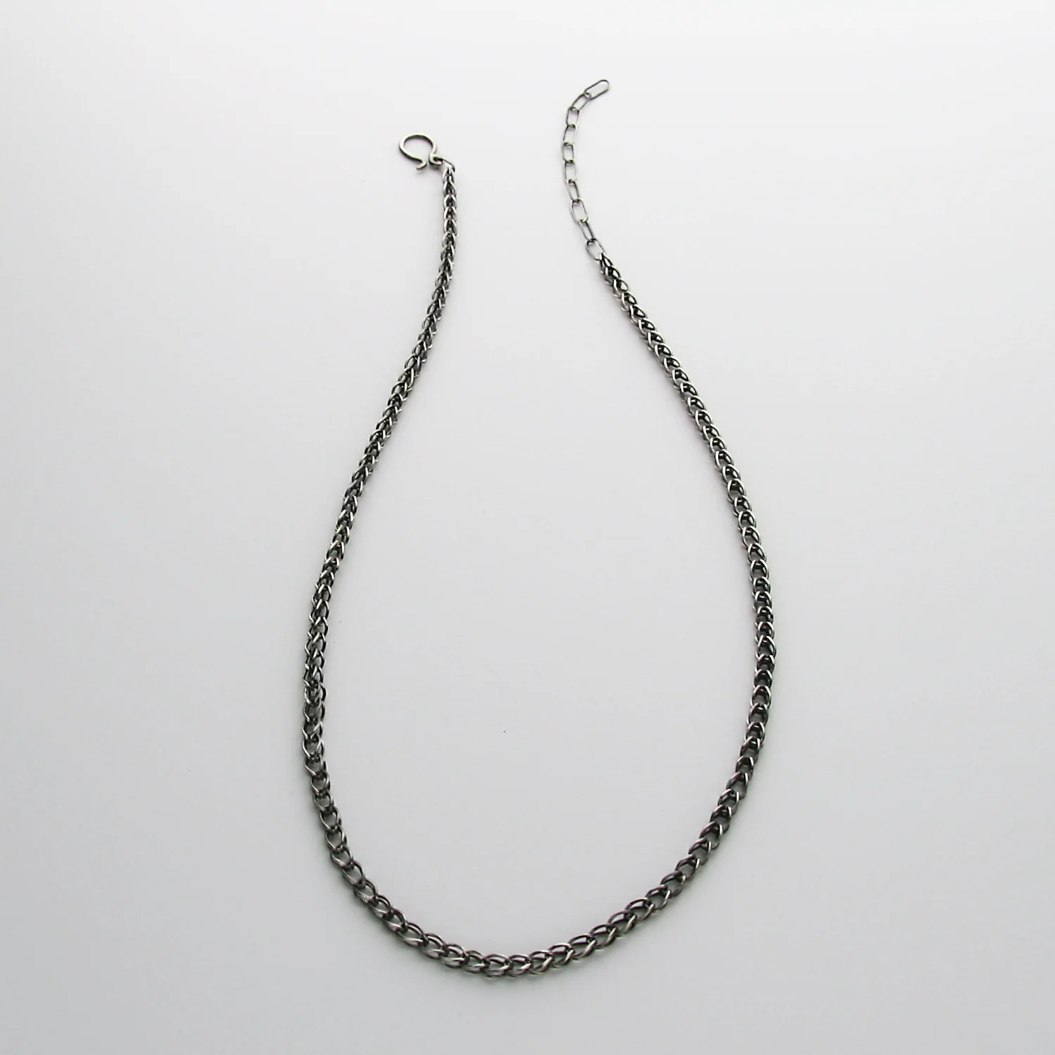 LindsayChain-014-Edit_Blkfull.jpg