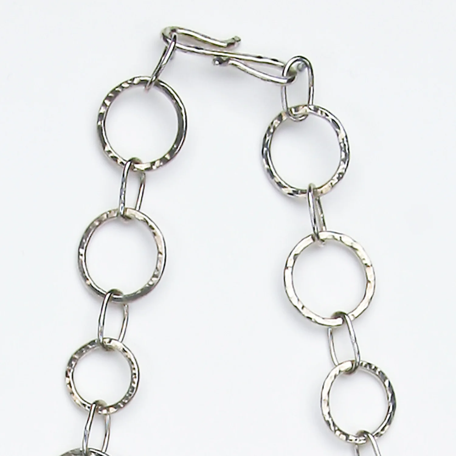 CirclesChain-332_clasp.jpg