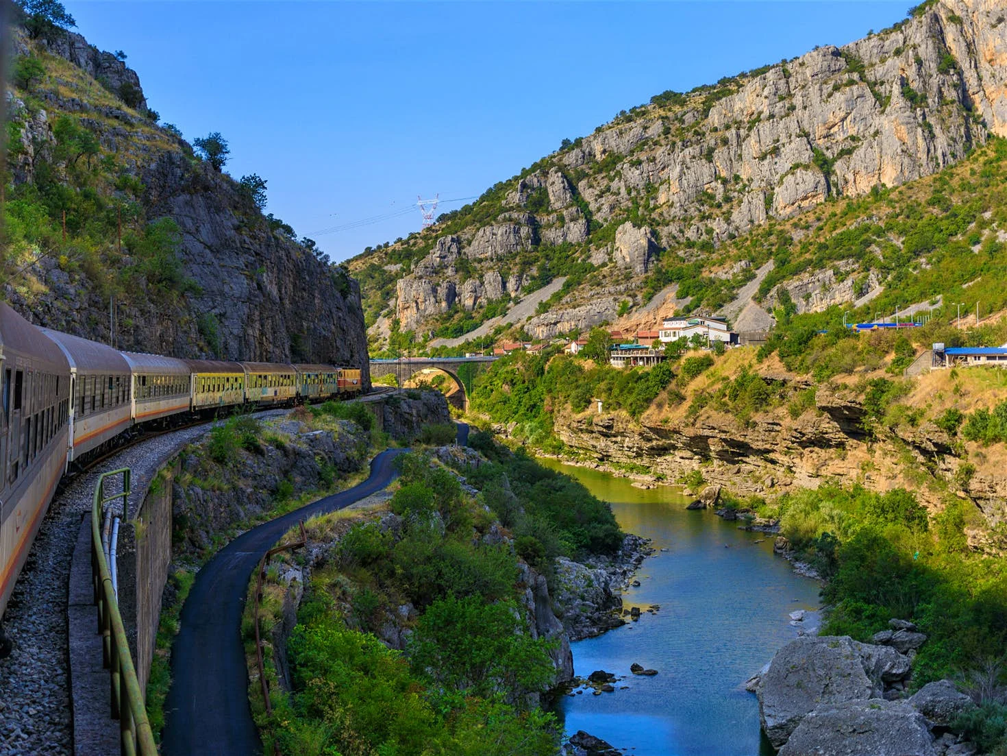 The view from the Belgrade–Bar train as it trundles through Montenegro’s mountains © sashk0 / Shutterstock