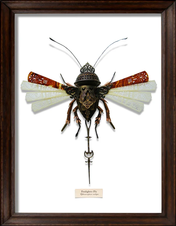  These very fabulous Litter Bugs are made entirely of found objects by artist Mark Oliver . Check out his site for tons more. Hat tip!! 