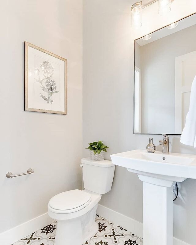 Bathrooms are a fun place to get creative! Bold patterns and vintage light fixtures really add to this small space. .
.
#bathroom #boldpatterns #designideas #custombuilder #homegoals #design #homedesign #interiordesign #home #trends #Style #TwinCitie