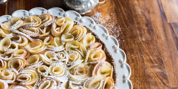 Rose Apple Pie