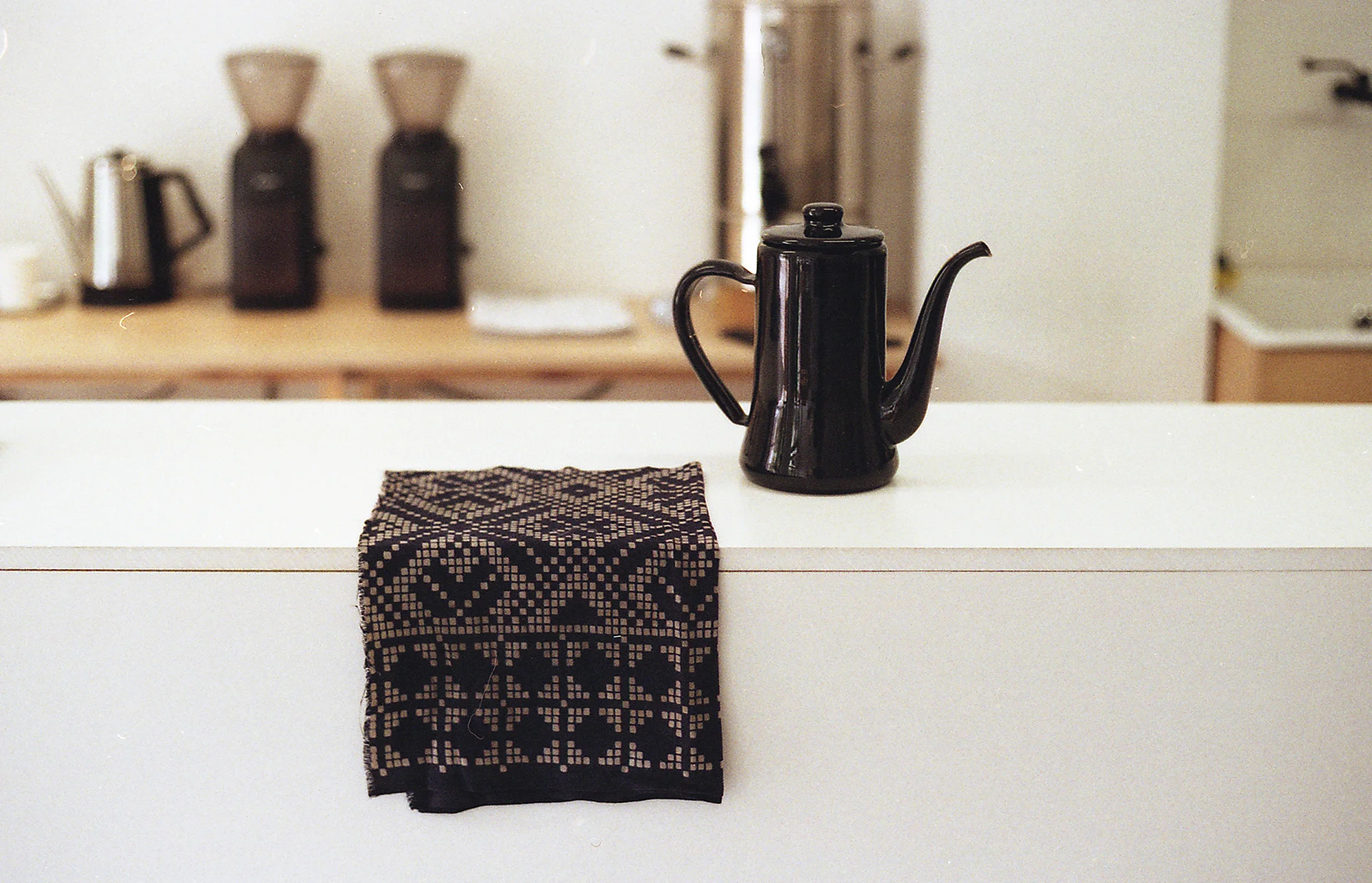 The kimono-patterned towel and the kettle "rabbit on the moon".