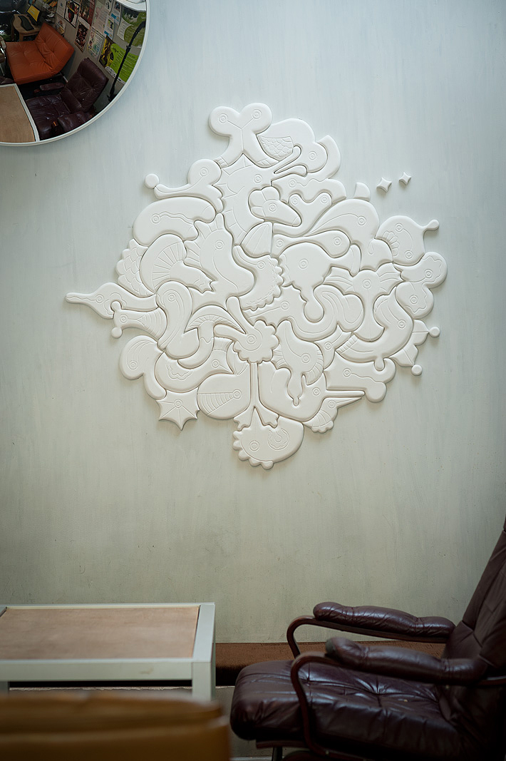 Bas-relief “Spawn” for a coffee shop. Photo by Darius Petrulaitis
