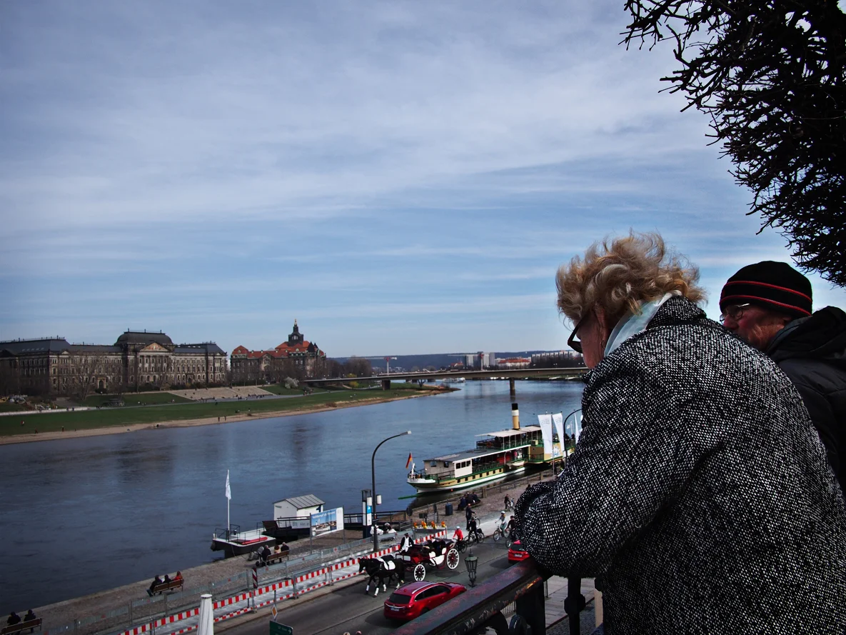 The Elbe river & an old woman.