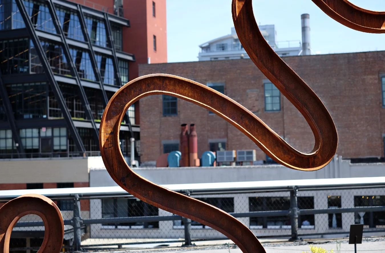 So much to see while walking on the High Line.