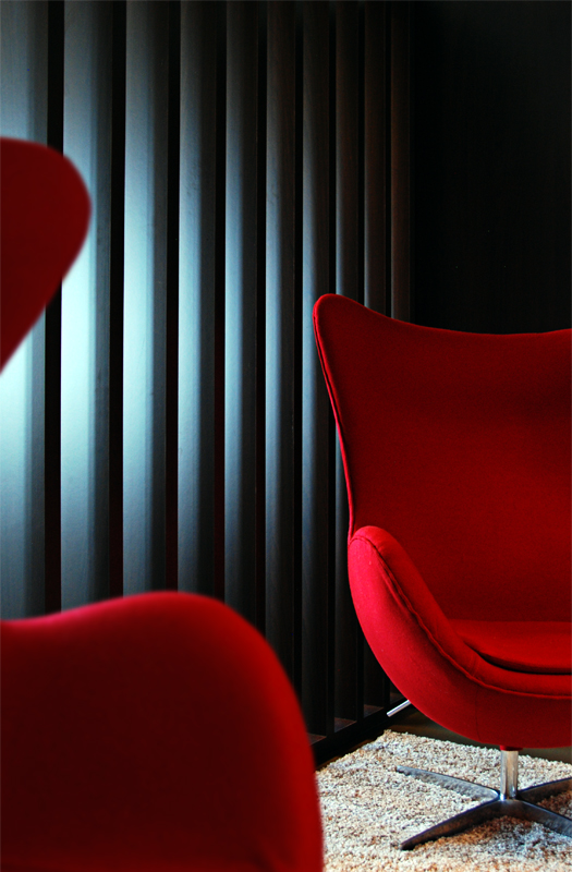 NOMAA106_egg chair arne jacobsen.jpg