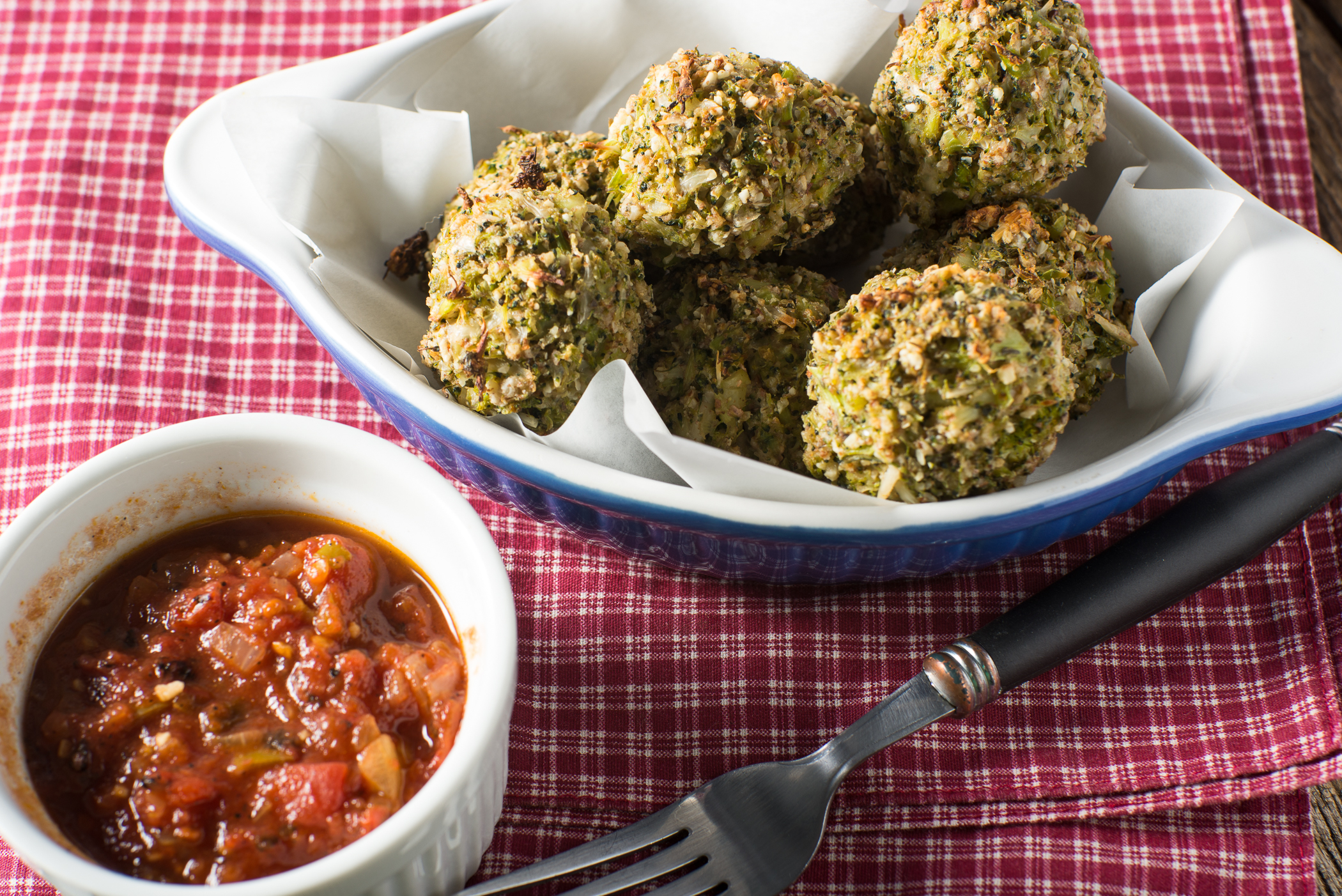 Broccoli Meatballs with Garlic Tomato Sauce