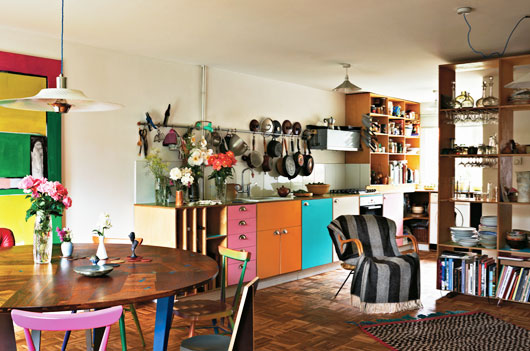Second Floor Flat—Hunting in London