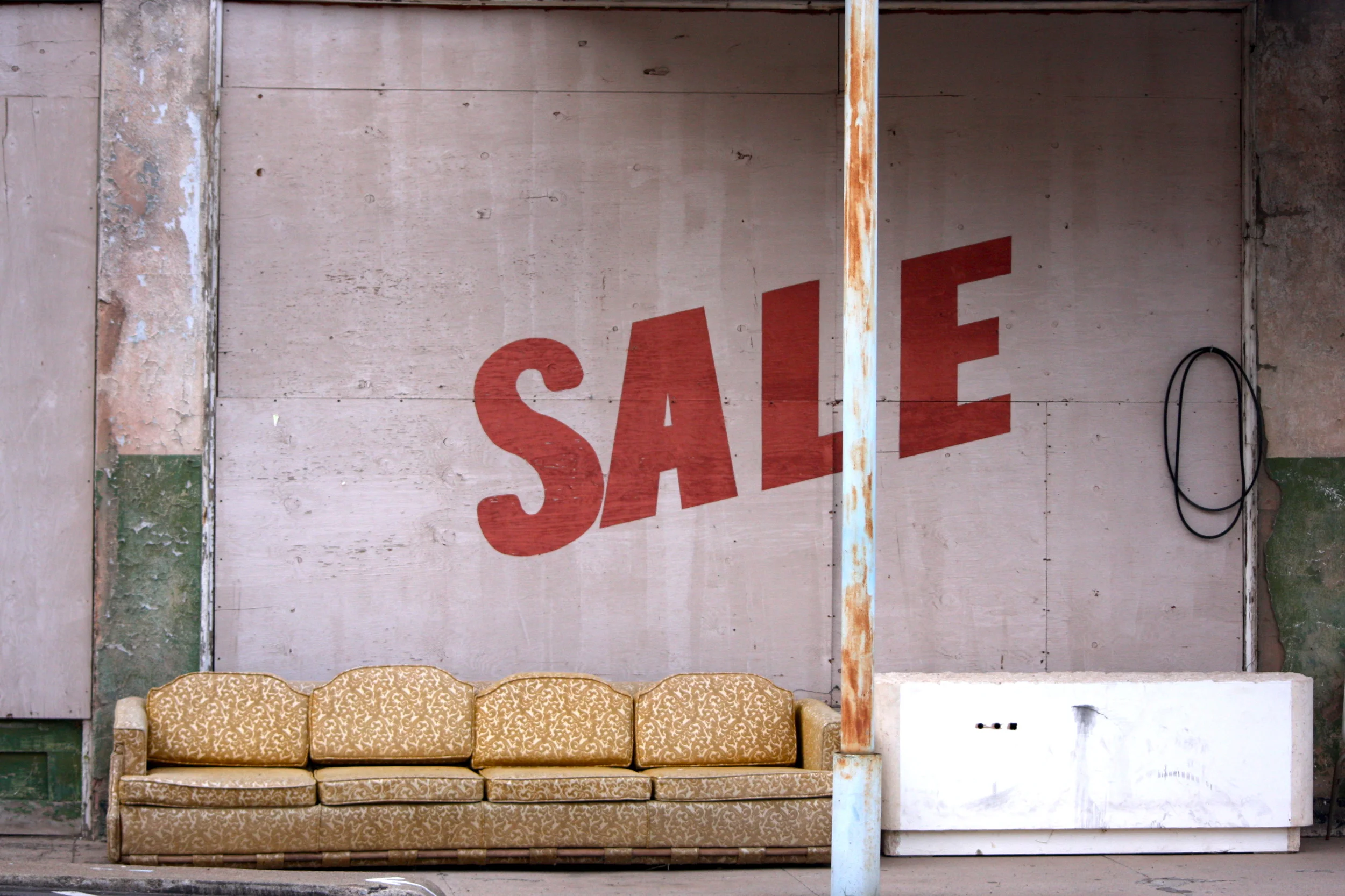 Sales Without the Sleaze: How to Sell Authentically, Build Trust & Close Deals with Integrity