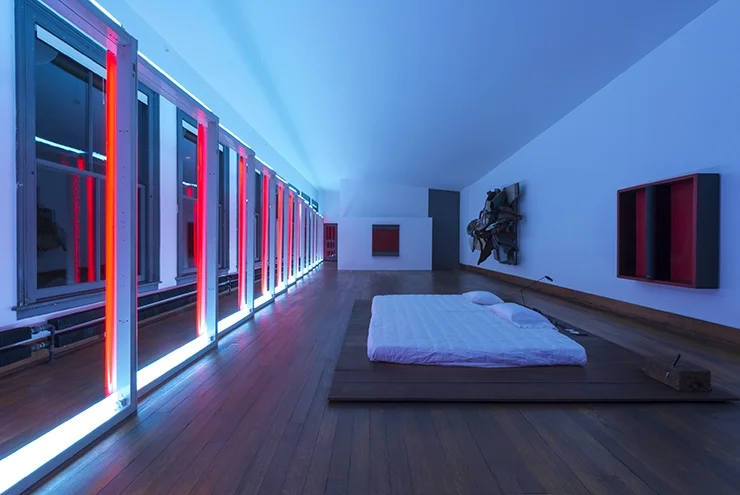 101 Spring Street, New York, 5th Floor, 2013 Photo Credit: Josh White. Donald Judd Art © Judd Foundation. Licensed by VAGA, New York Artwork © John Chamberlain. © Lucas Samaras. Dan Flavin © Stephen Flavin/Artists Rights Society (ARS), New York. Donald Judd Furniture © Judd Foundation.