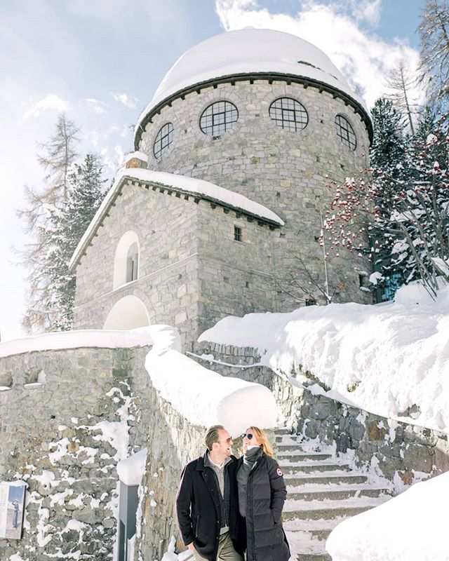 ❄&quot;Snowflakes are like kisses from heaven&quot; ❤
.
 WInter Photography session at #stmoritz #switzerland🇨🇭 😍 with Catherine &amp; Alex
.
.
#swissalps #swisswedding #switzerland #winterwedding #horsecarriage #destinationwedding #europeanweddin