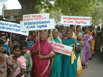 20050714-india-tsunami.jpg