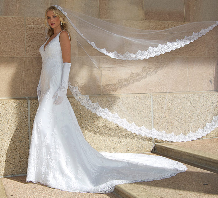 perfect-wedding-gowns-gold-coast.jpg