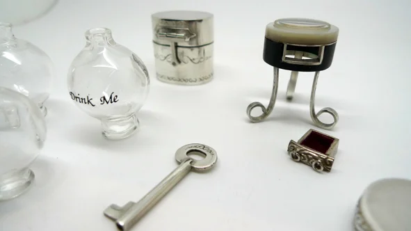 Alice's Kept Objects