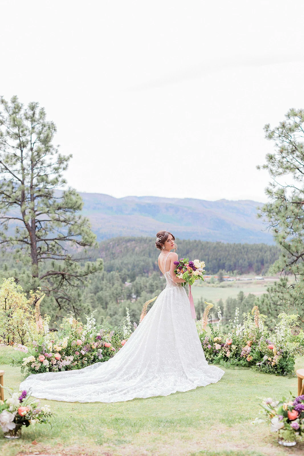 DestinationWedding_Colorado_GlacierClub_Resort_HeirloomsDesign8343-Edit.jpg