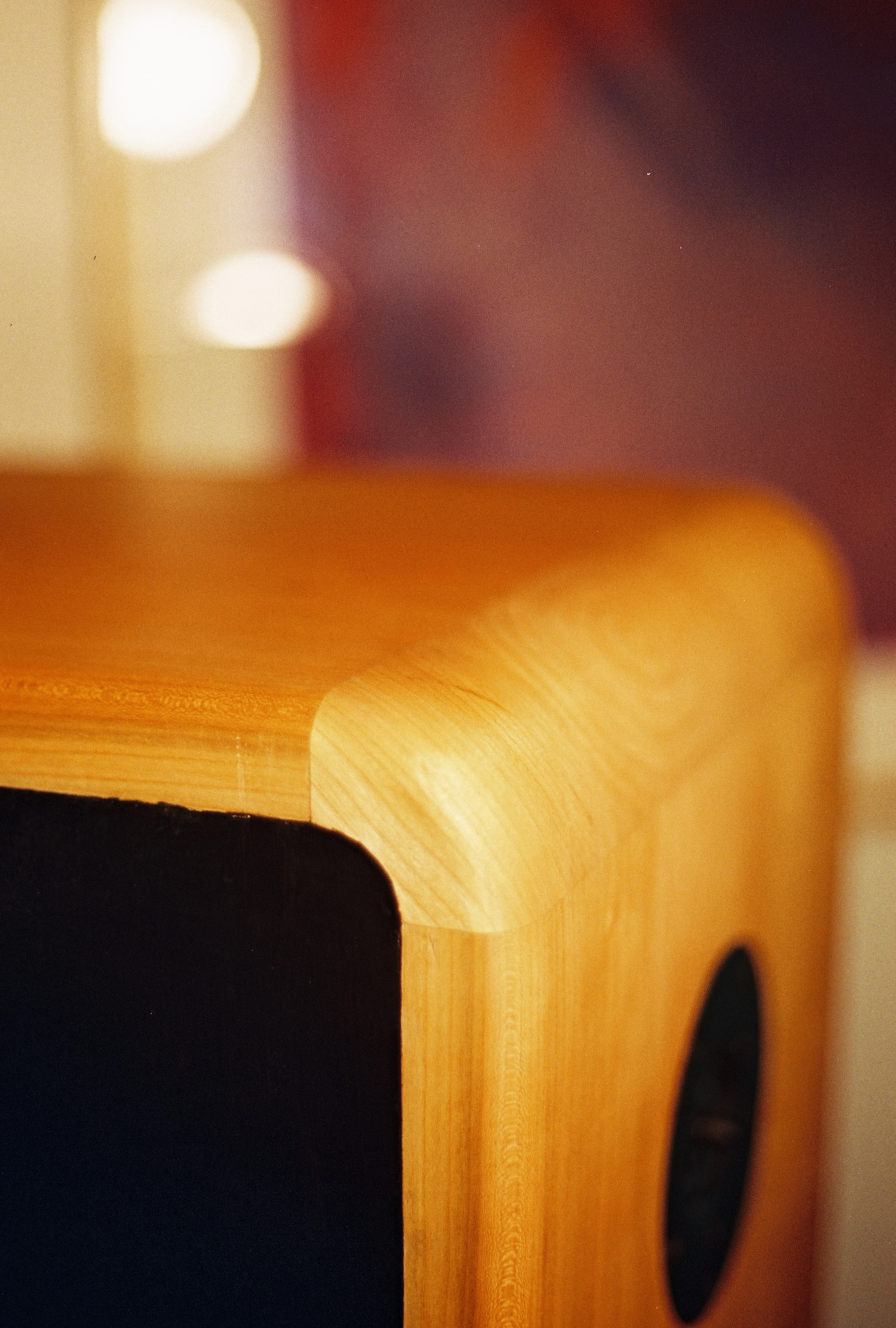 Pilot loudspeaker system of original design, incorporating research in acoustics,
audio electronics, and industrial design. Interior engineering includes tapered,
curvilinear wave channels to port rear driver energy, extending response while
limiting problematic standing wave resonance. Handcrafted cherry enclosure. 38Hz-40kHz ±3dB. Dimensions: 30cm (w) x 145cm (h) x
40cm (d).