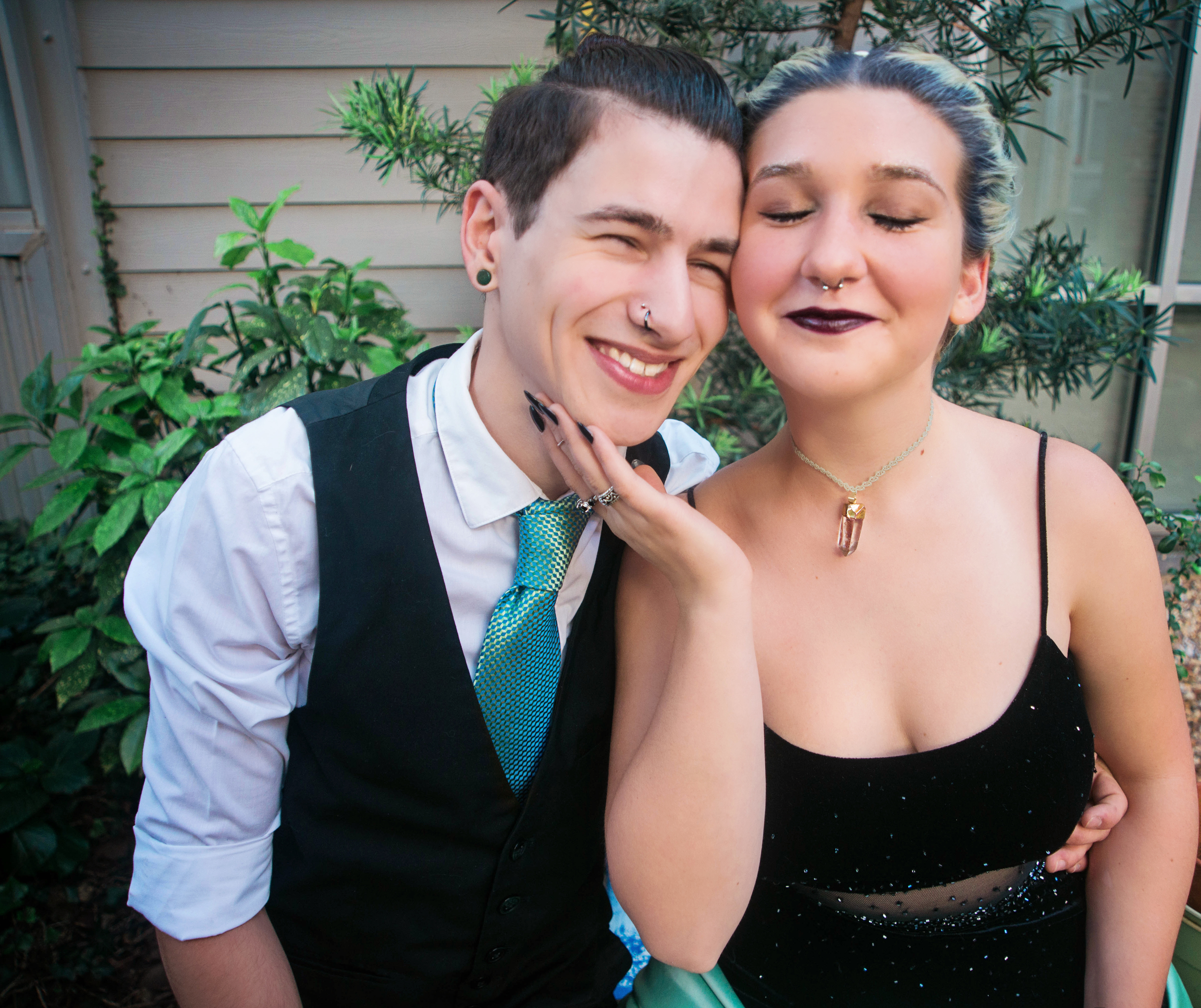 Karen Kelly Studios -Prom2016 - Skylar and Emily03.jpg