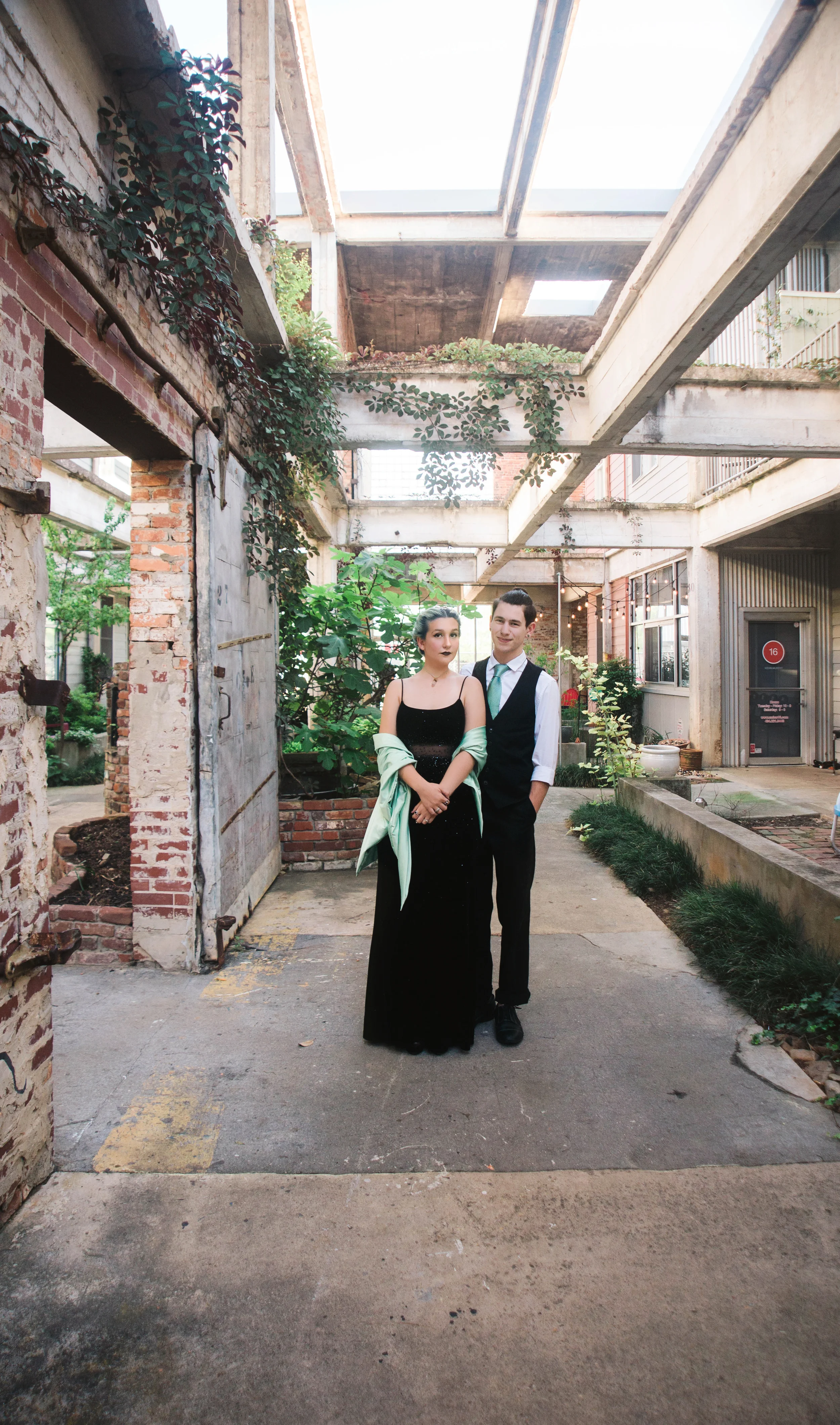 Karen Kelly Studios -Prom2016 - Skylar and Emily08.jpg