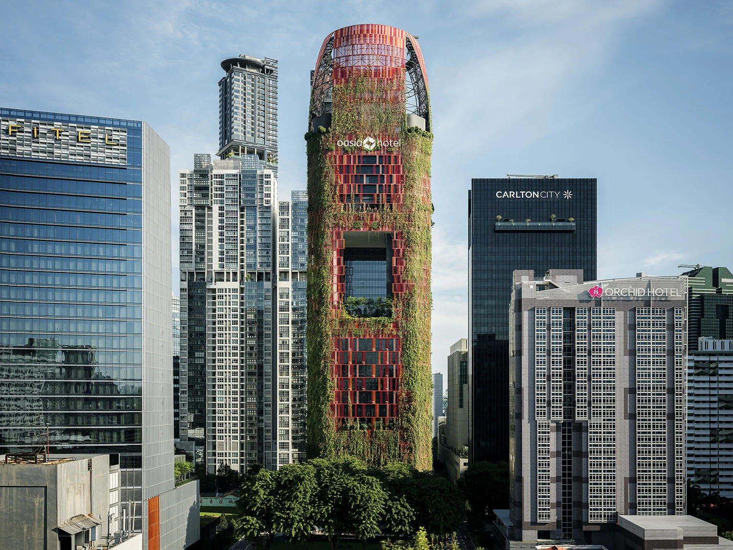 01-Singapore-green-architecture-oasia-hotel-WOHA.jpg