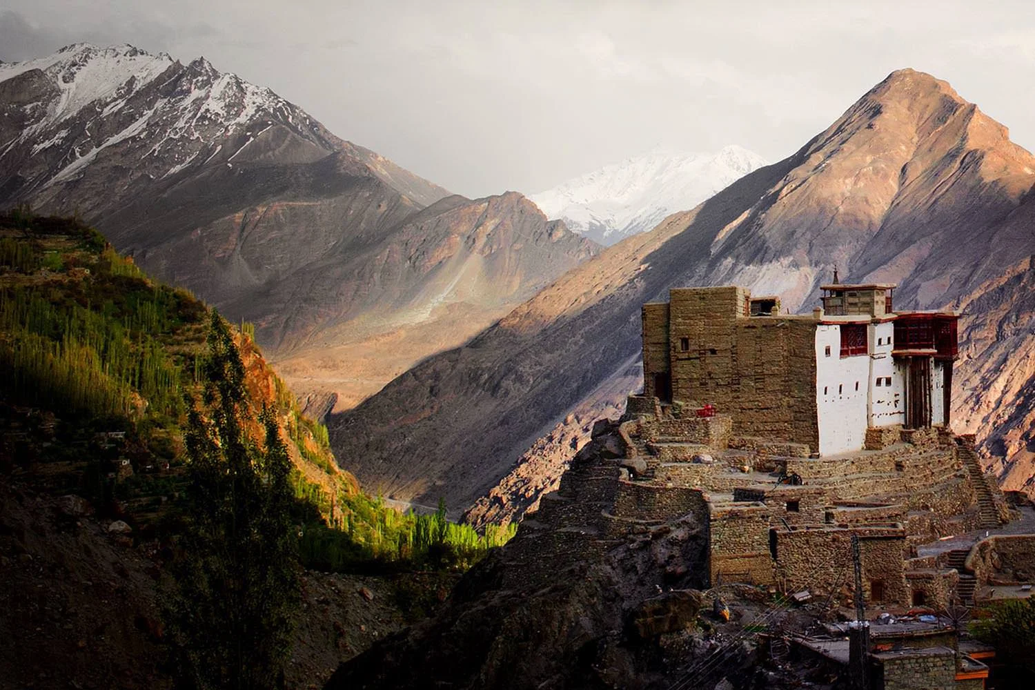 02-Asia-landscape-photographer-pakistan-karimabad.jpg