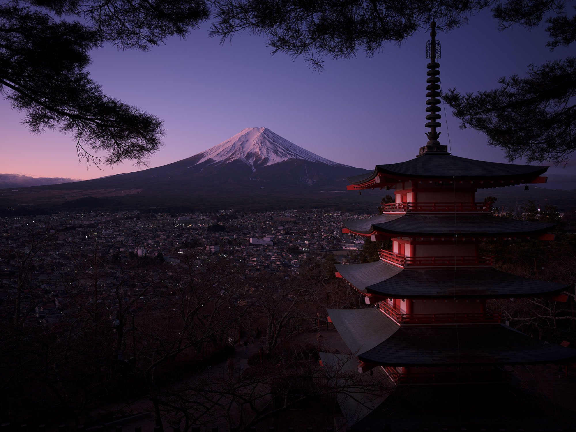 Japan-Fujiyoshida-morning-view-02.jpg