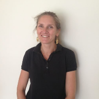 Dr Melanie Coxon