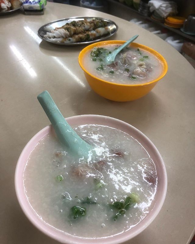 Hong Kong trip Day 4 - congee to start the day, up to Victoria Peak and Zoological and Botanical Gardens, break for ice cream and then Halloween themed Yum Cha