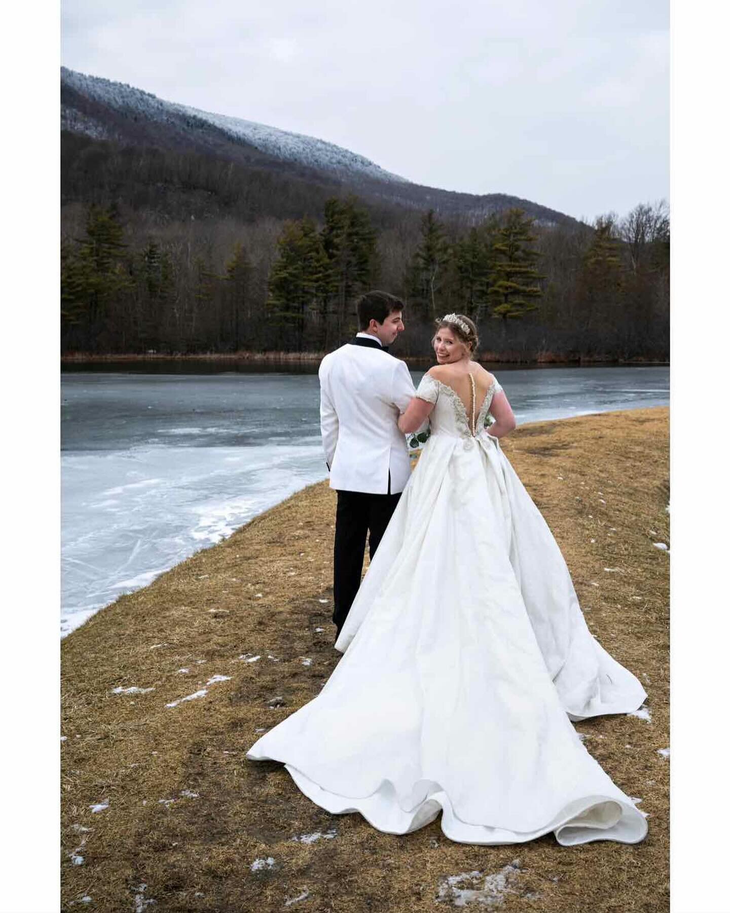 A few more from Collette &amp; Spencer&rsquo;s day! So many great moments from their wedding. 💛

Shout out to my awesome second photographer @jpkuckens for helping me capture them all!