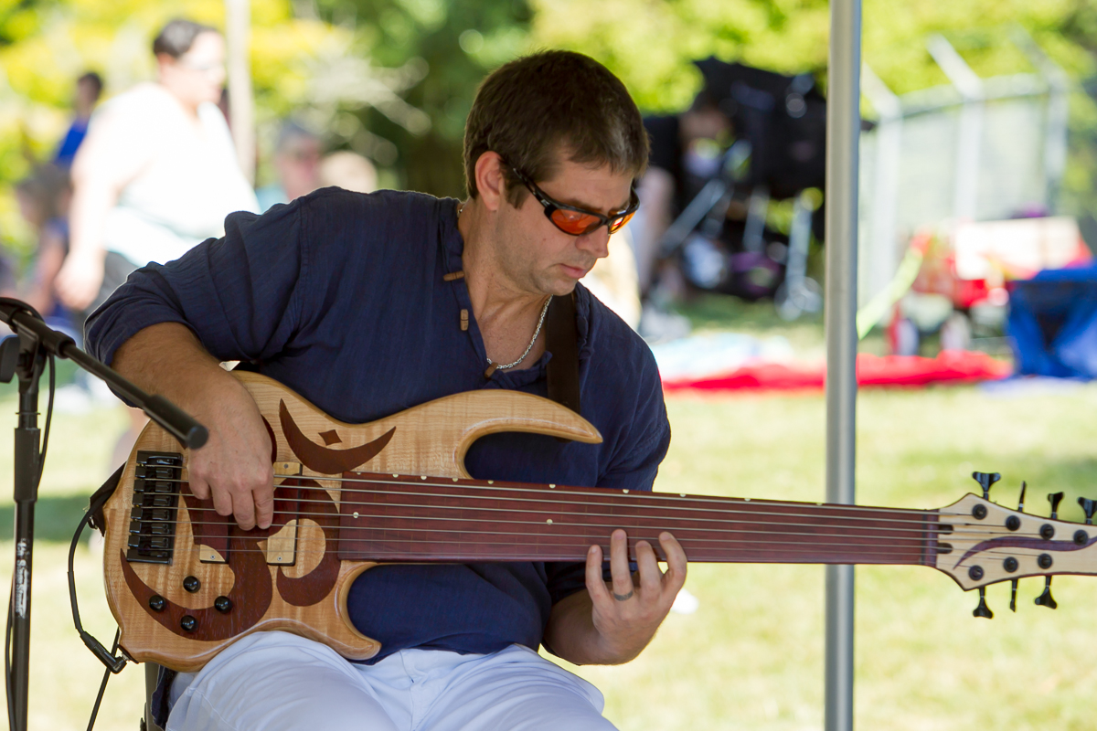 BEN'S ZONE: Making a Homemade Guitar Pedalboard - Laura Summers