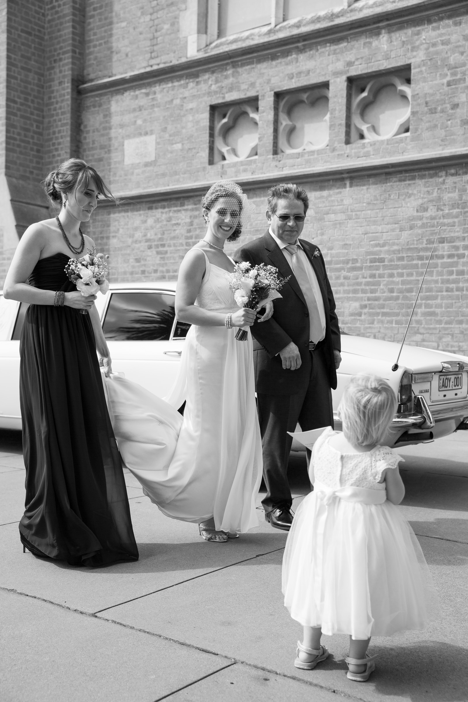 Bride Arriving - St Mary's Echuca