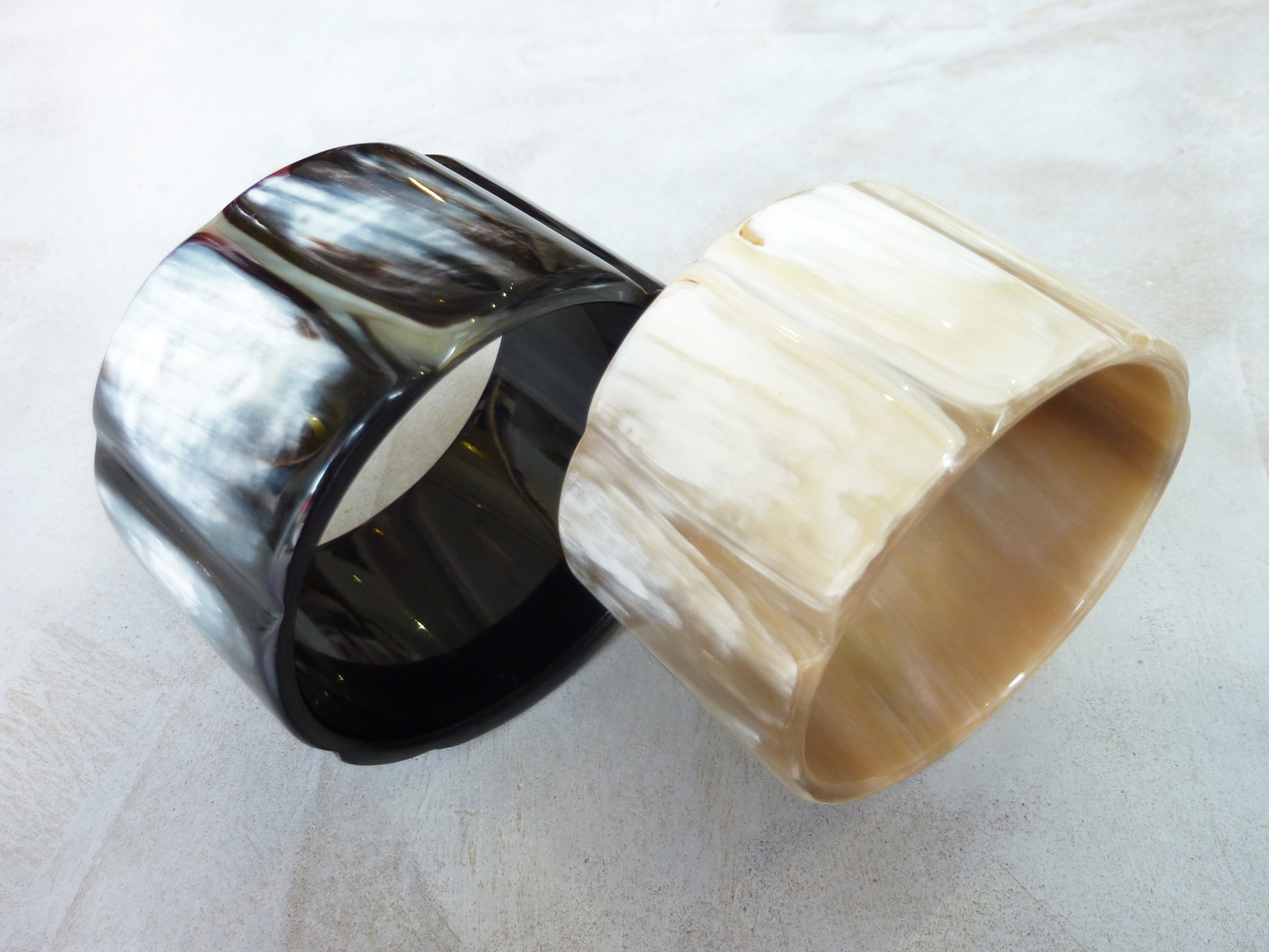 Curve, Black & White