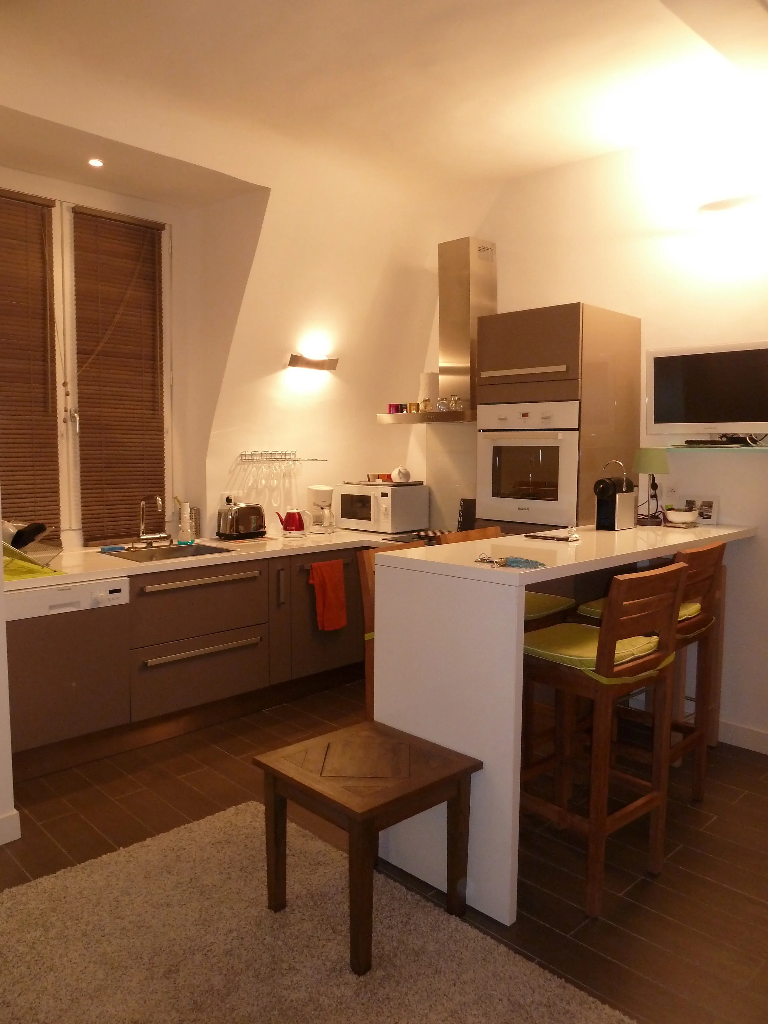 A bright, clean, and perfectly appointed Parisian kitchen (2013)