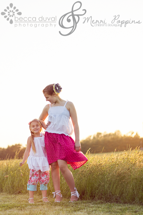 Way adorable <3 On Hailey: Modified CKC Brittney Bubble Top , Tikatuly Ahona Skirt , Merri Poppins Original Hair Piece . On Jenna: CKC Harper's Top , VFT Daphne Knickers , Merri Poppins Original Hair Piece . . 