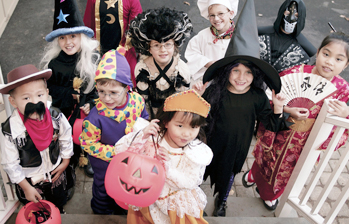 KidsinCostume_small.jpg