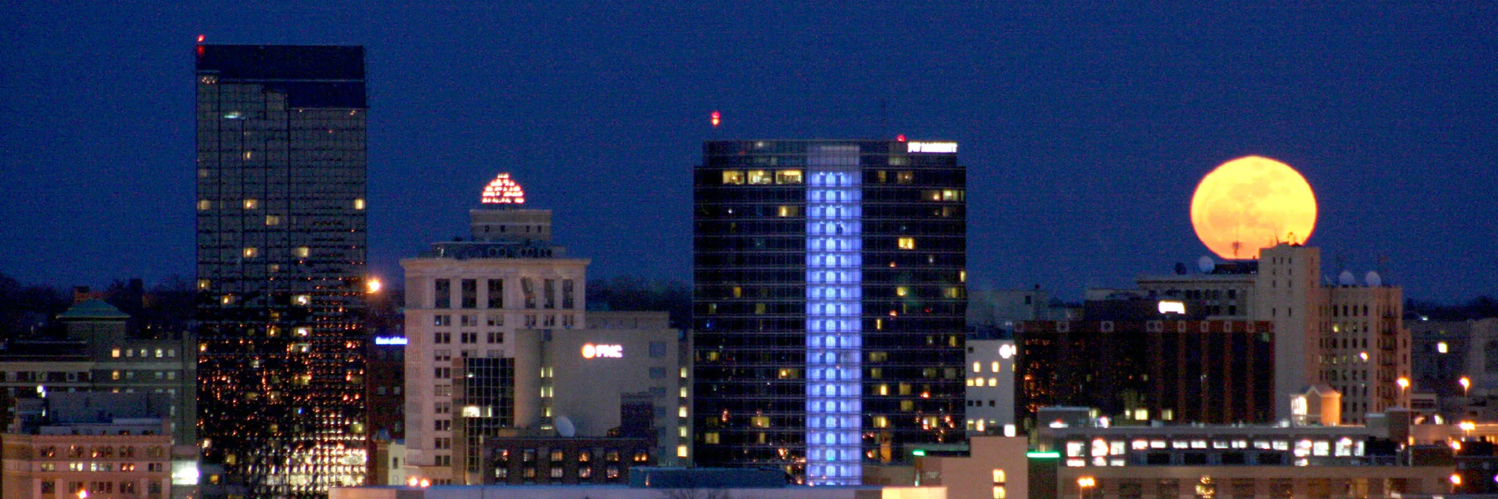 Super Moon Over Grand Rapids -- wide