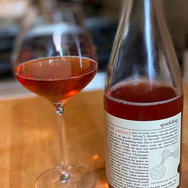 2018 Craft Wine Co. Minimus Petillant Naturel Jubilee Vineyard Eola-Amity Hills Oregon
⠀⠀⠀ ⠀⠀ ⠀⠀⠀ ⠀
The name, process, region and company are a mouthful&hellip;.so is the wine!  A delicious effort that my research says may never be repeated (?). From