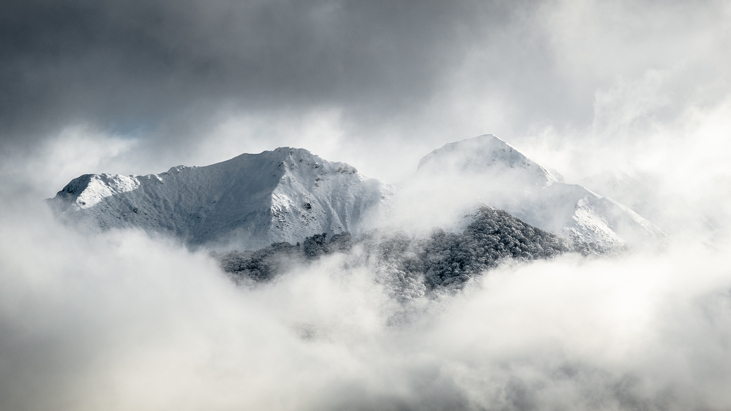 140526-NZ-Te_Anau_Snow-316.jpg