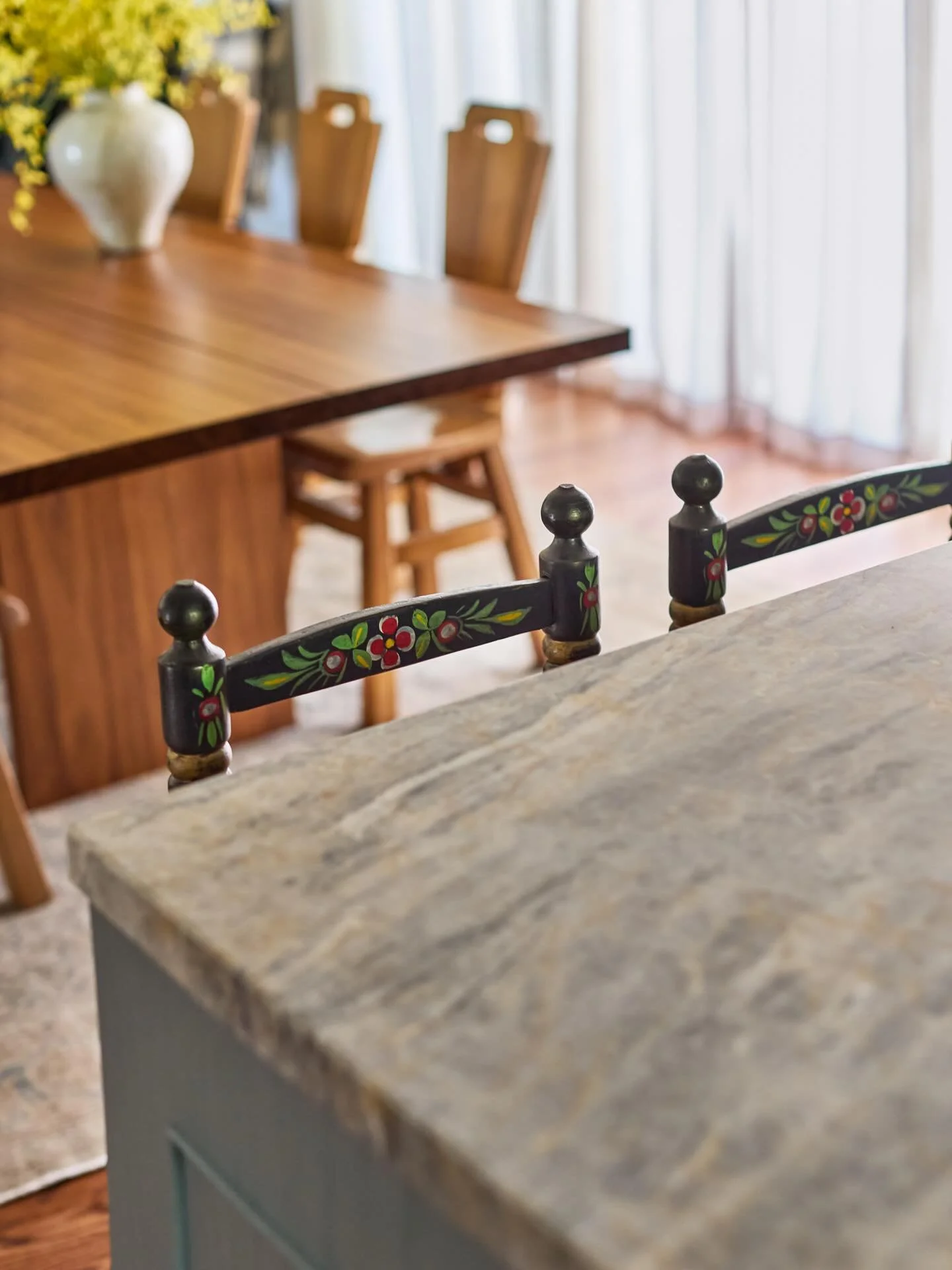 Hand-painted vintage stools add a storied charm to our blue-hued kitchen, recently featured by @sunsetmag. 

Photo | @slh_studio

#SASDInteriors #LosAngelesInteriorDesigner #CaliforniaHomes #luxurykitchen #kitchendesign #interiordesign #kitcheninspir