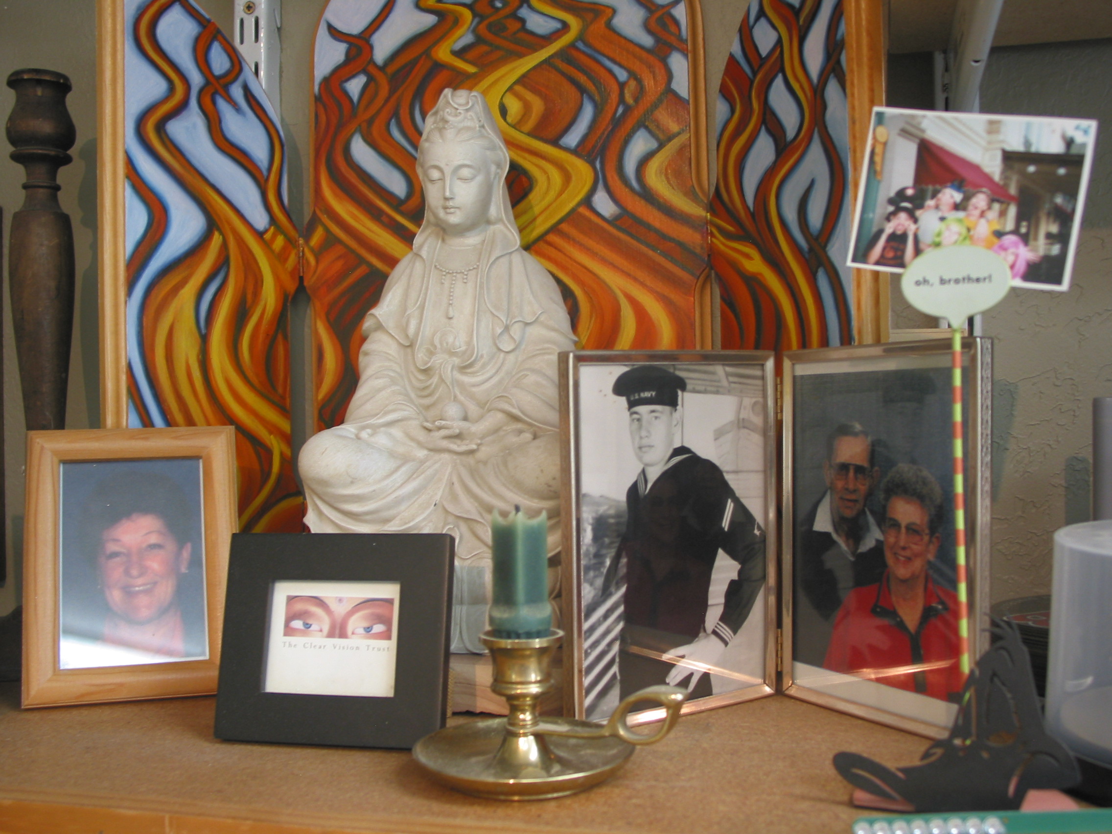 Miscellaneous nick nacks or is that knick knacks above my desk including pictures of my mother, my Aunt Jo and Uncle Henry. Another Daffy ornament that hold a picture of my sister Lori and her family in Disneyland.