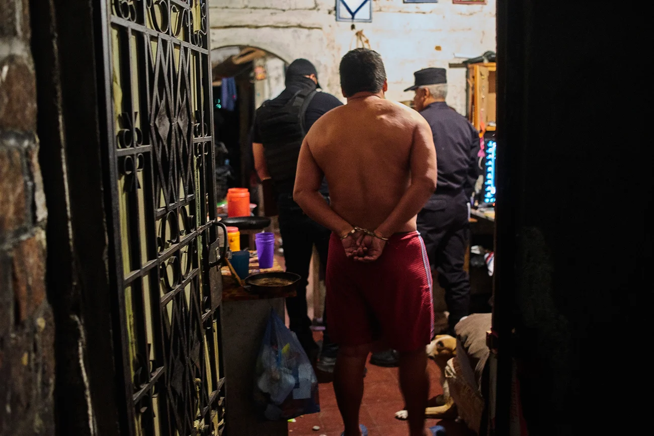  Police raid the house of a suspected gang member. A substantial amount of cocaine was found in the property. 