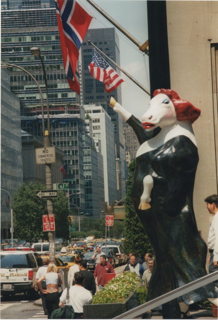 The Bovine Miss M Hails a Cab TBMMHaC detail 1-2.jpg