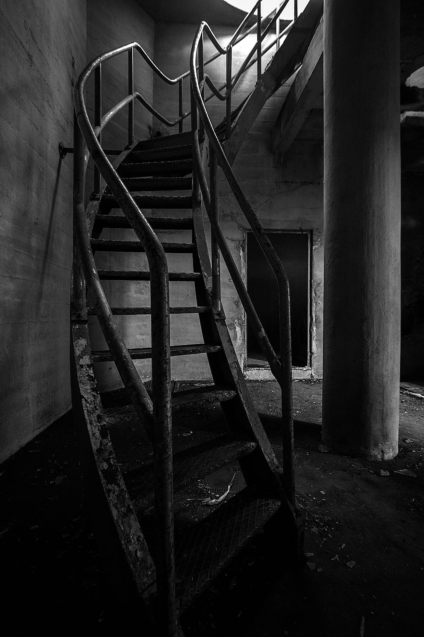 bart-knegt-ghost-factory-06.jpg