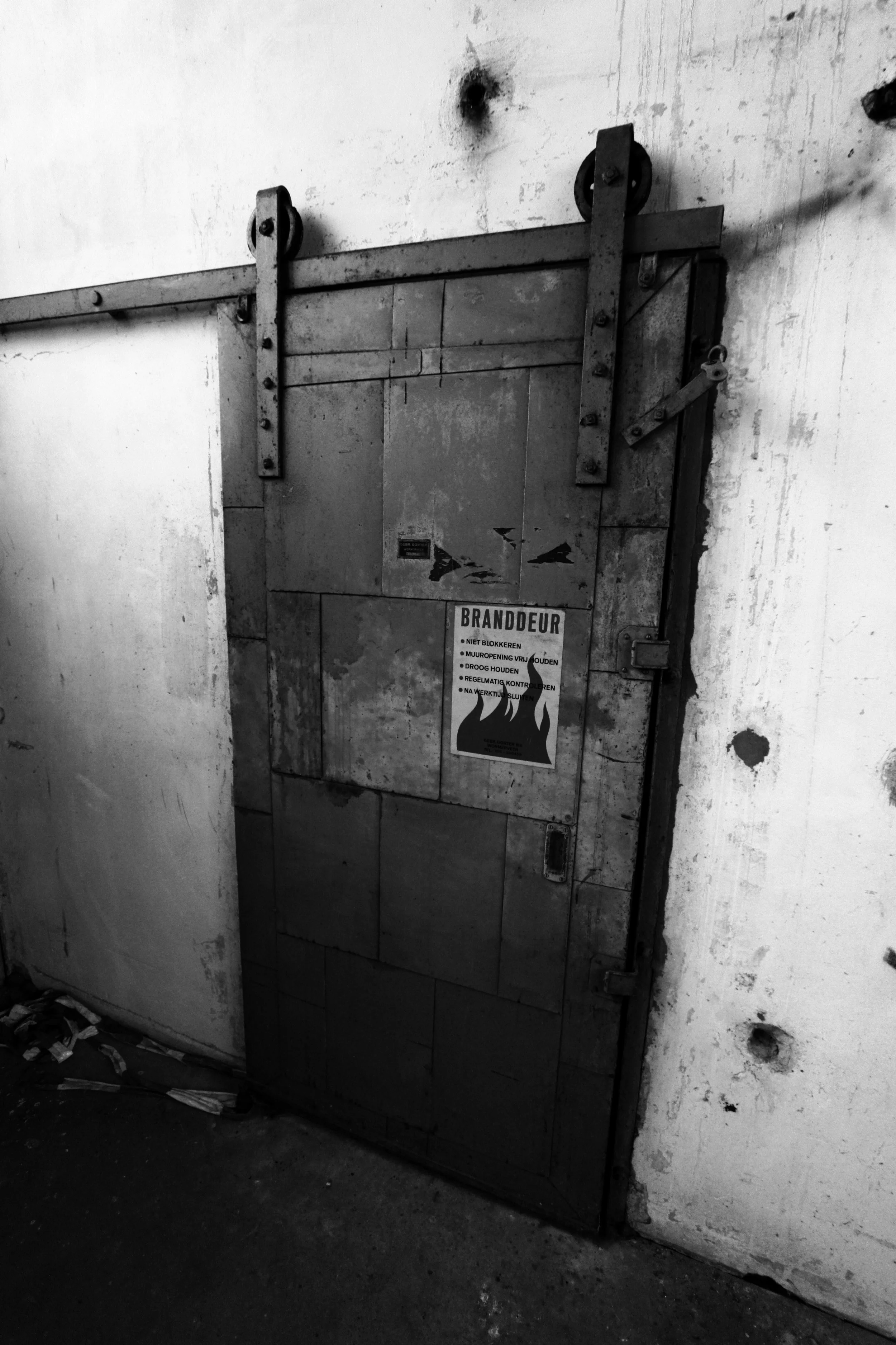 bart-knegt-ghost-factory-04.jpg